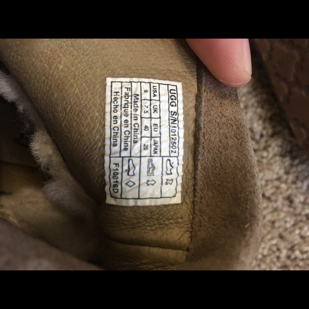 Ugg boot Shenendoah size 9 - Picture 3 of 4
